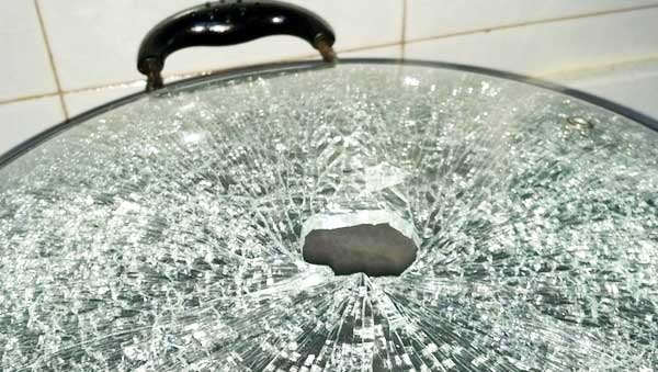 電熱鍋鍋蓋自爆 電熱鍋鍋蓋自爆